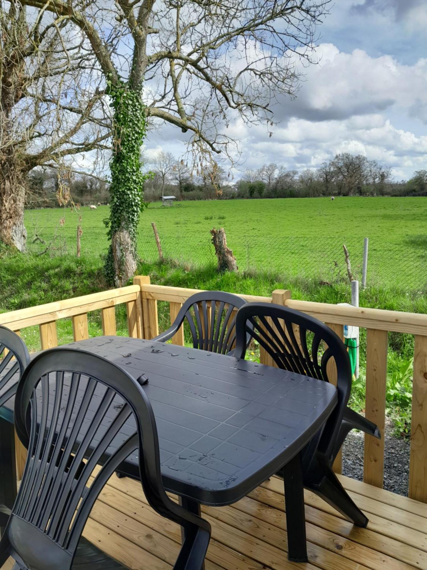Camping Le Picard Tournieres Exteriör bild